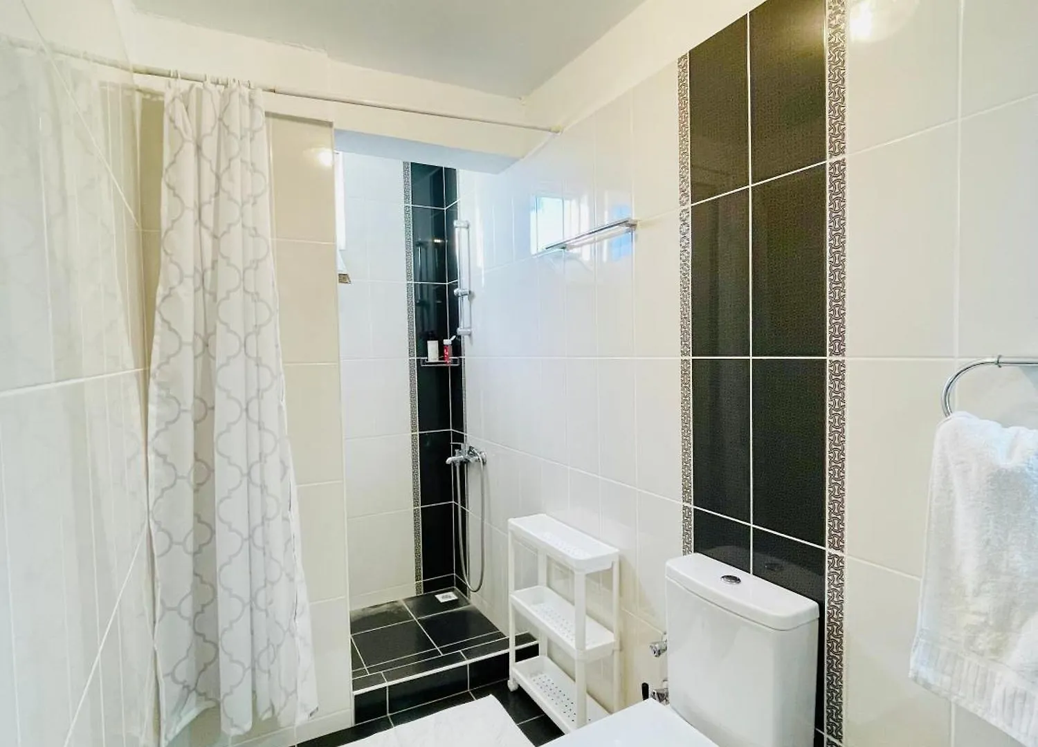 Cloud9 Rooms فتحية 0*,